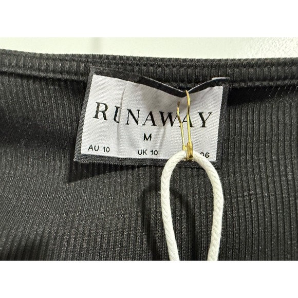 Runaway The Label Annalise Black Ribbed Long Sleeve Cutout Crop Top M NWT - Picture 5 of 8